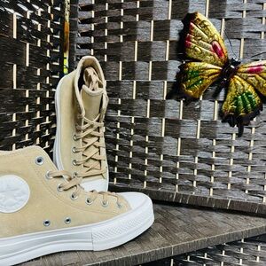 Converse Canvas High-Tops in Beige and White